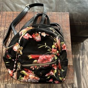 PURSE/HANDBAG/BACKPACK